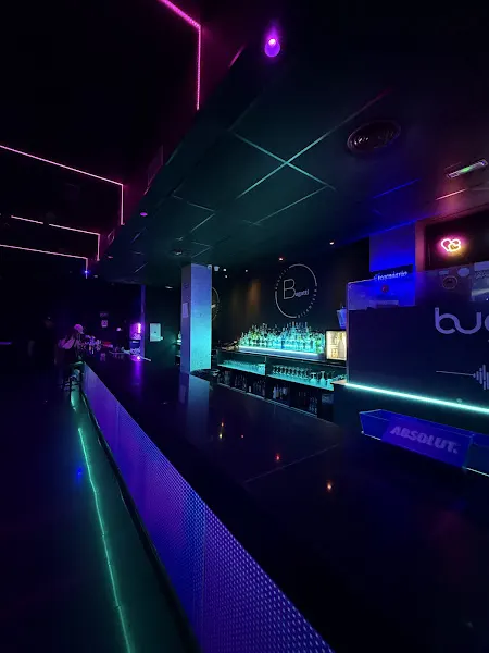 Bugatti discoteca - Discoteca en Murcia - foto 2