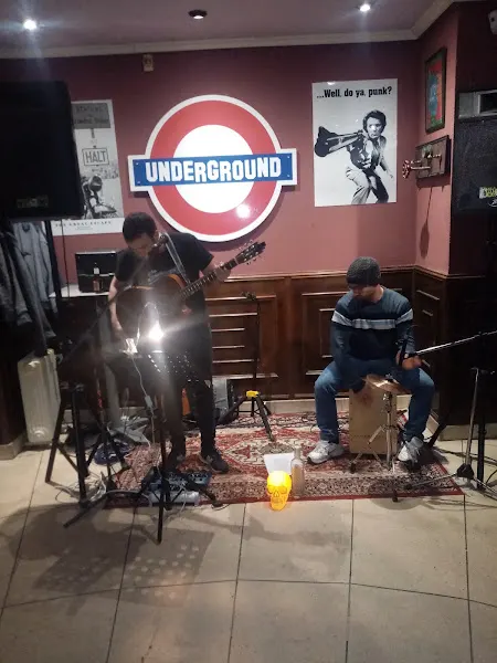 UNDERGROUND ROCK-BAR - Pub en Soria - foto 2