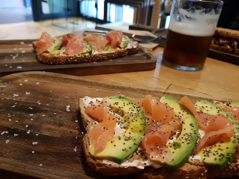 Zuzen Gastropub