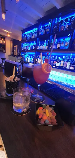 JIGGER COCKTAIL BAR - Coctelería en Vilagarcía de Arousa - foto 2