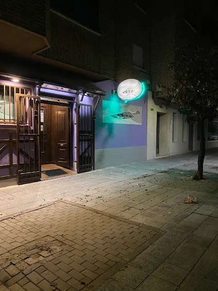 Pub Tris