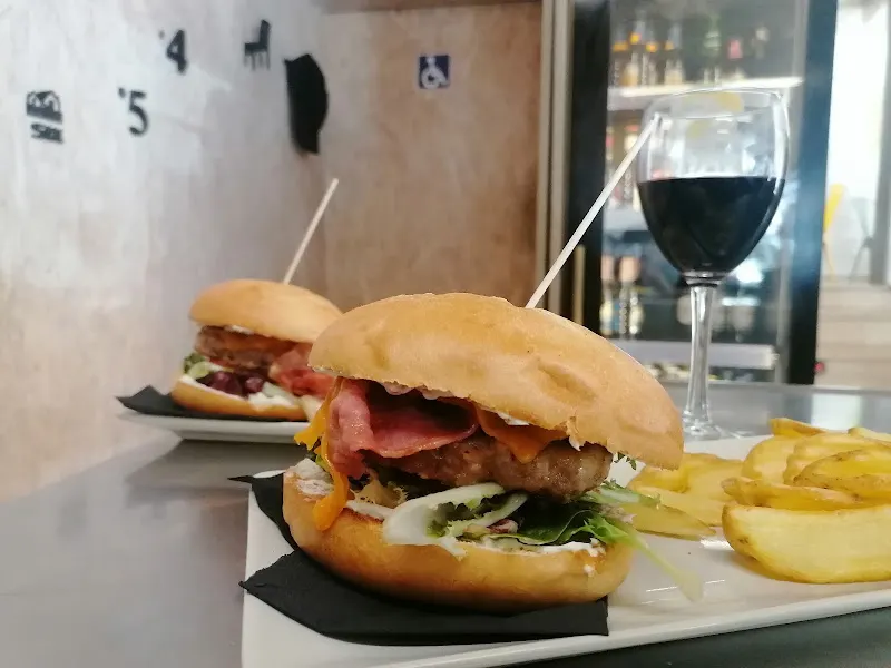 Lounge bar MEMPHIS - Yecla