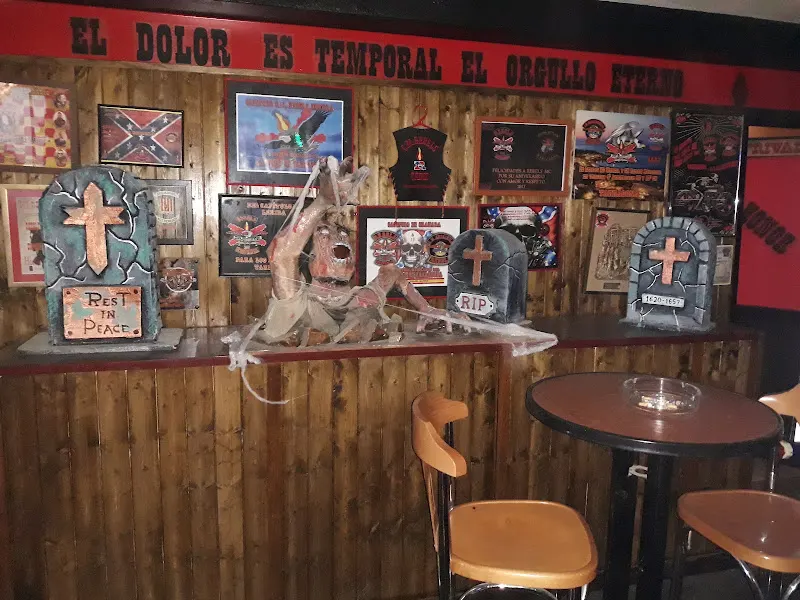 Rebels Jefatura Cambrils Capitulo Tarragona - Club nocturno en Cambrils - foto 2