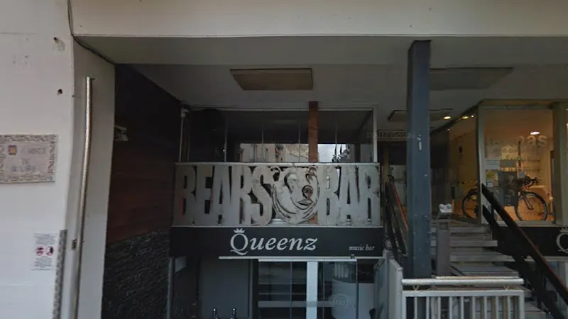 Bears Bar Sitges - Bar gay en Sitges - foto 2