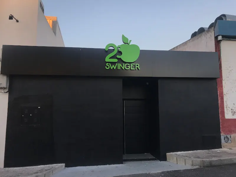 Pub 23 swinger