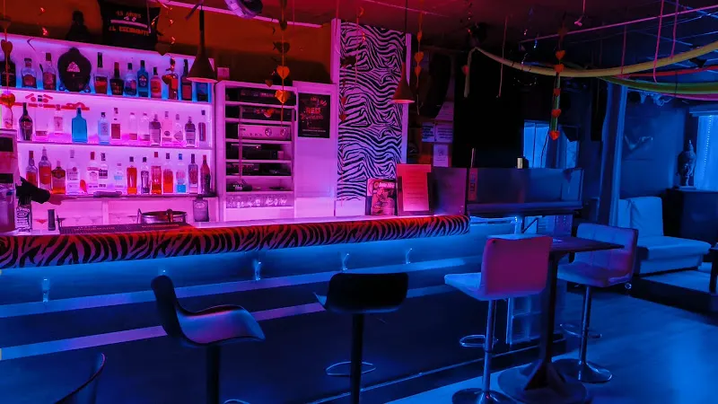 El Escondite Swinger Club