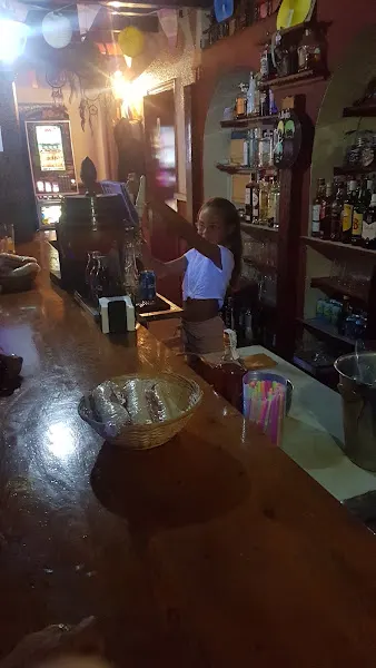 Pub Indians - Adra