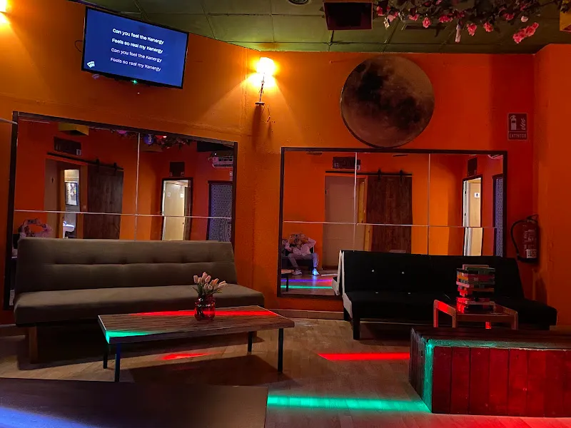 Karaoke Club | Miky House Valencia en Valencia