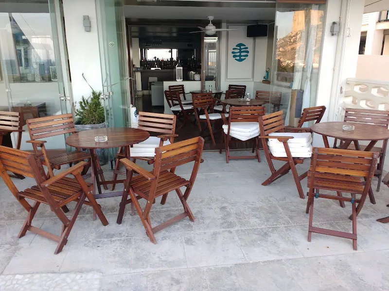 Acuarios beach lounge bar - Bar musical en Calpe - foto 3