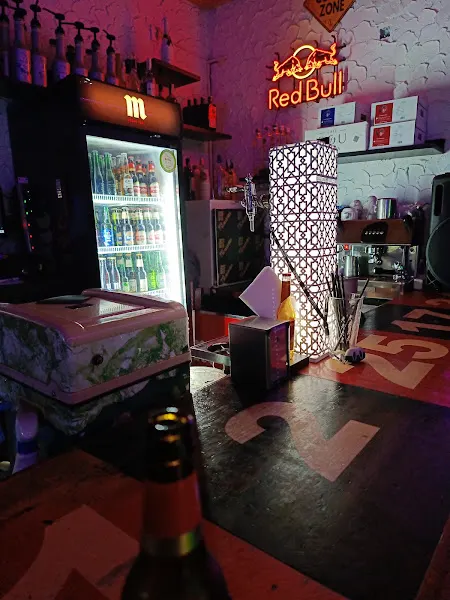 El 21 - Bar de copas Mazagón - Bar en Palos de la Frontera - foto 3