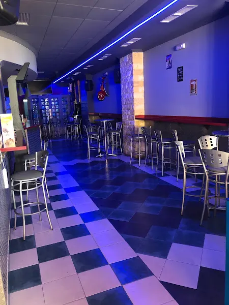 Pub Space - Pub en Jaén - foto 2