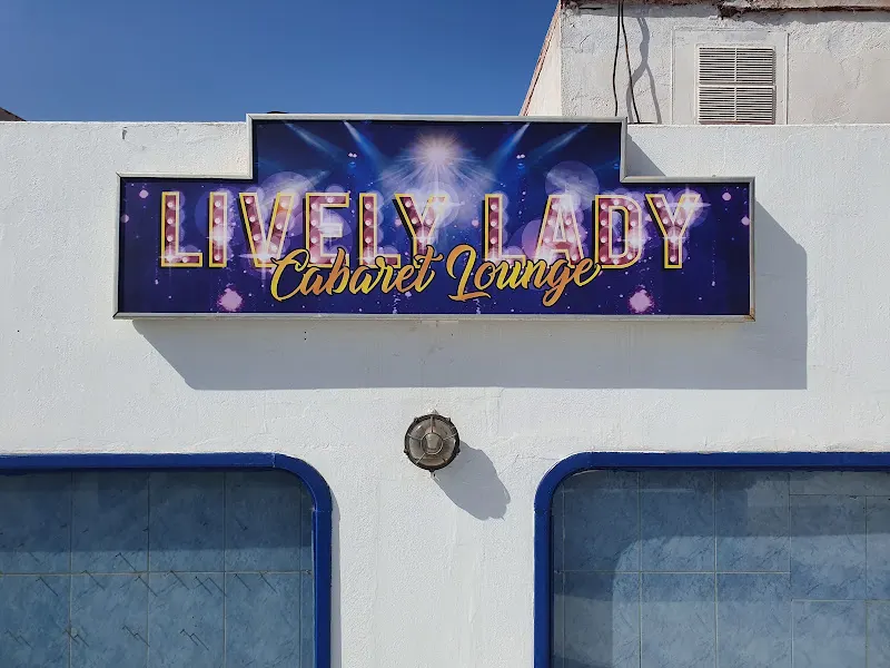 Lively Lady Cabaret Lounge - Bar en Arrecife - foto 2