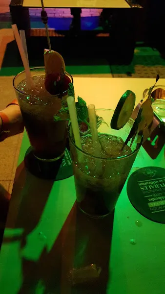 SE7EN - Club nocturno en Nerja - foto 2