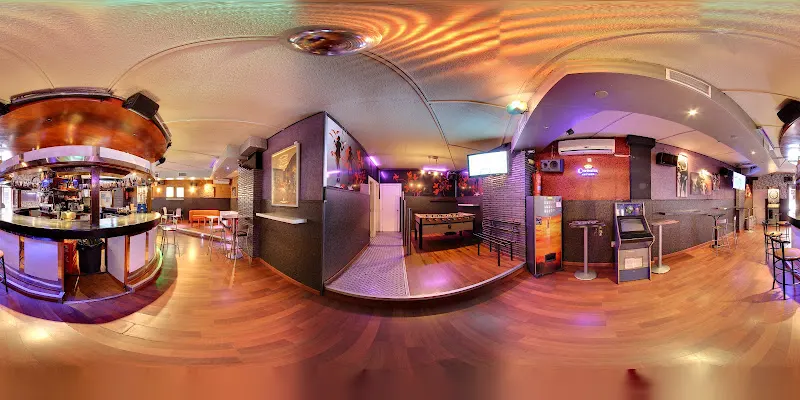 Lscandalo pub