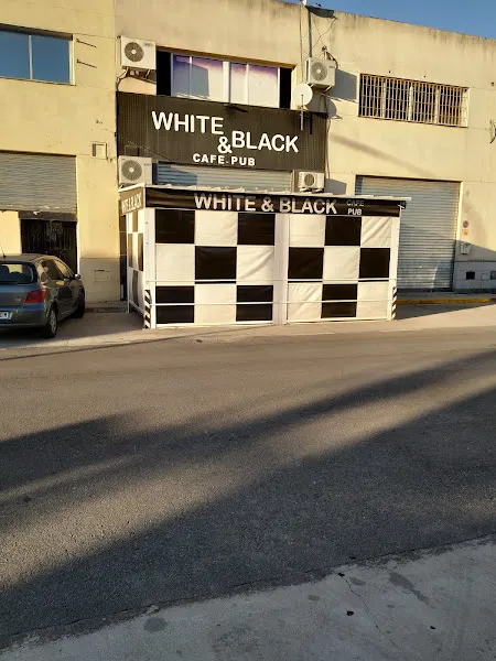 Pub Black & White - Club nocturno en Peligros - foto 2