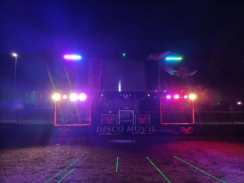 Eventos y Discomovil OMNIA en Villaquilambre - foto 2