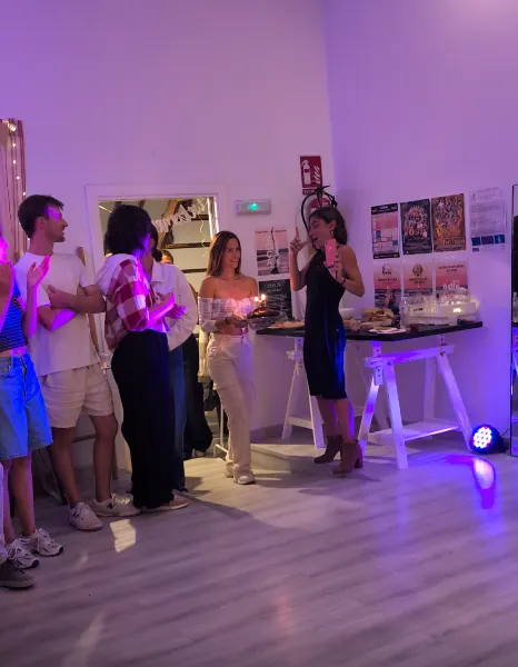Tarifa Baila Salsa y Bachata - Sala de baile en Tarifa - foto 2