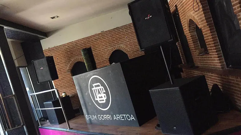 DRUMGORRI ARETOA Disco-Bar - Bar musical en Llodio - foto 2