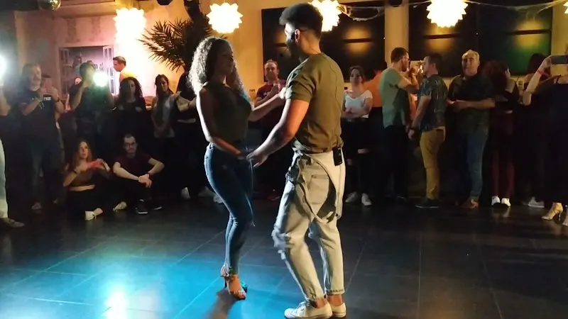 Suite 19 - Discoteca en Navalmoral de la Mata