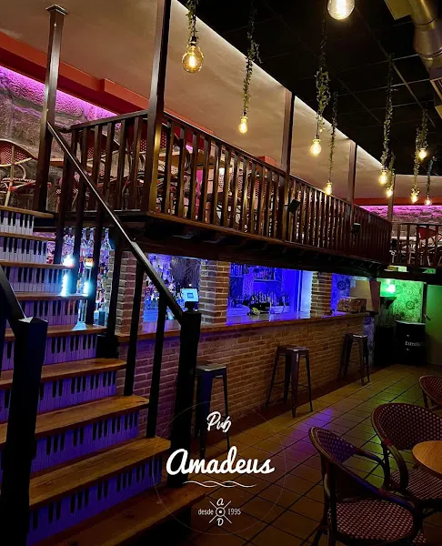 Pub Amadeus Tui - Bar en Tui - foto 2