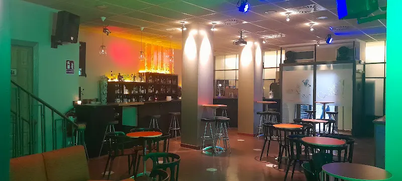 La Lola Bar - Bar musical en Ejea de los Caballeros - foto 2