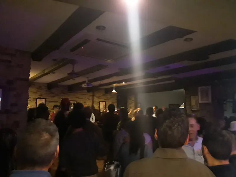 Mombasa Café y Copas