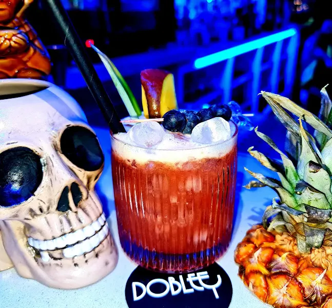 DobleE Coctelería - San Martin del Rey Aurelio