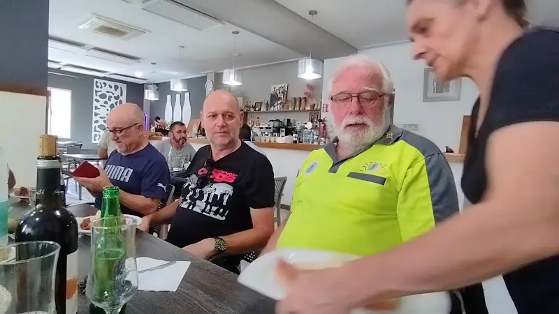 Mel d’abella - Bar en Sa Pobla - foto 2