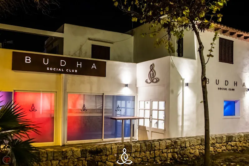 Budha Social Club - Coctelería en Felanitx - foto 2