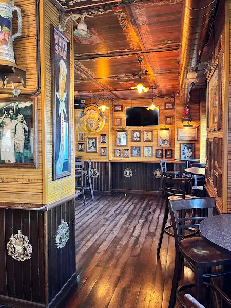 Royal Pub - Pub irlandés en Alovera - foto 2