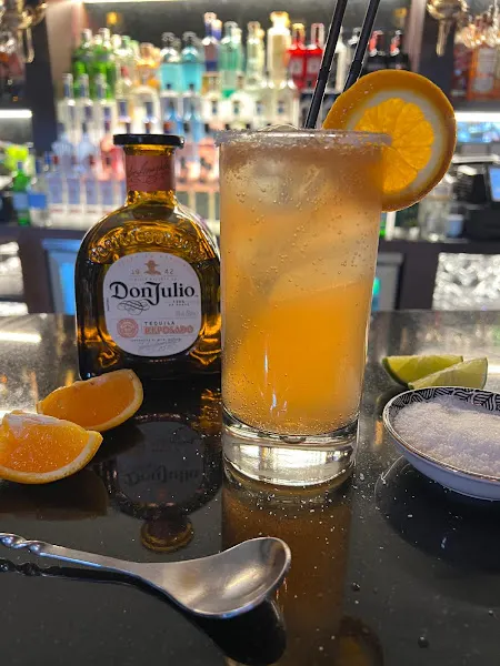 BIBENDUM COCKTAIL BAR - Baiona