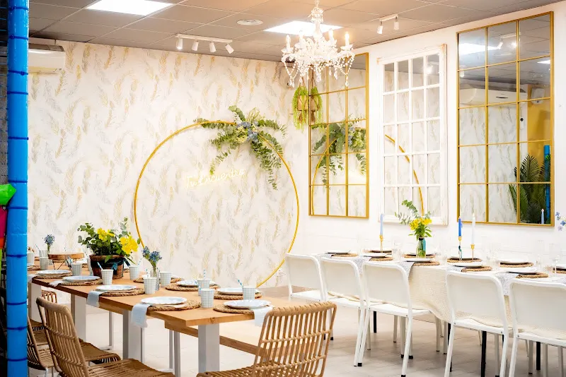 Sala Tu Encuentro • Sala privada en Pamplona • Cumpleaños, reuniones familiares • sala de alquiler por horas - Salón para eventos en Ansoáin - foto 2