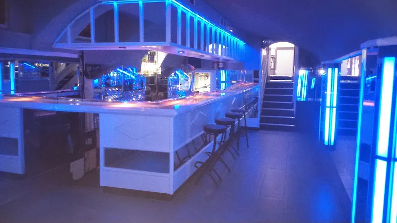 Disco Bar Astur SL - Bar musical en Tafalla - foto 2