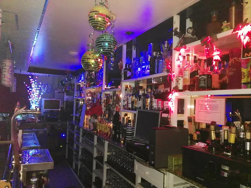 Bar Trazos - Lounge en La Bañeza - foto 2