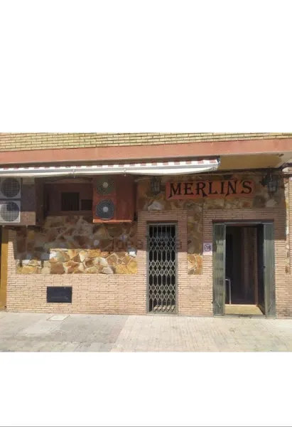 Pub Merlins - Bar en Moraleja - foto 3