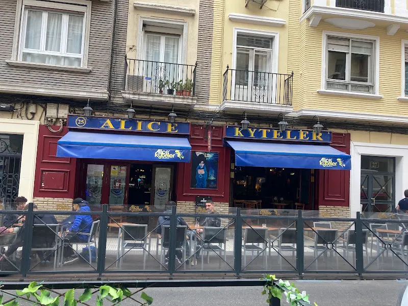 Pub Alice Kyteler - Pub en Zaragoza - foto 2