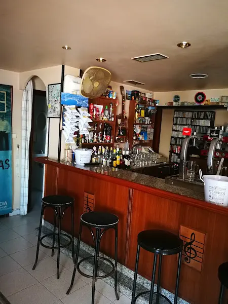 El Bemol - Pub en Ares - foto 2