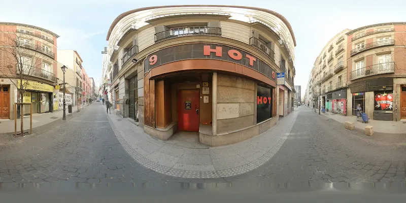 Hot - Bar gay en Madrid - foto 2