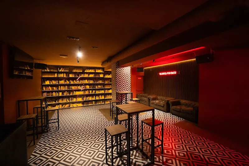 La Biblioteca | Tardeos y Eventos en Madrid - Pub en Madrid - foto 2