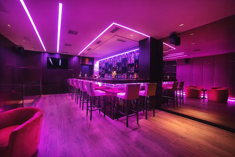 Club Bombón - Club de entretenimiento para adultos en Madrid - foto 3