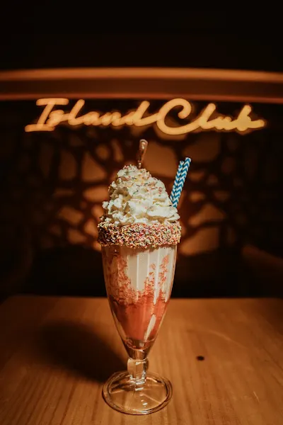 Island Club Lounge
