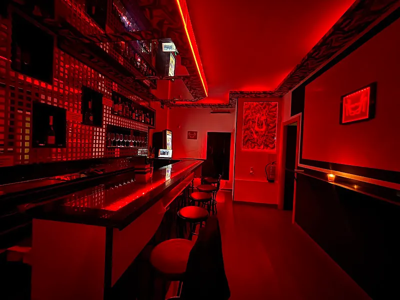 Club El Nido Rojo - Club de entretenimiento para adultos en Barcelona - foto 2