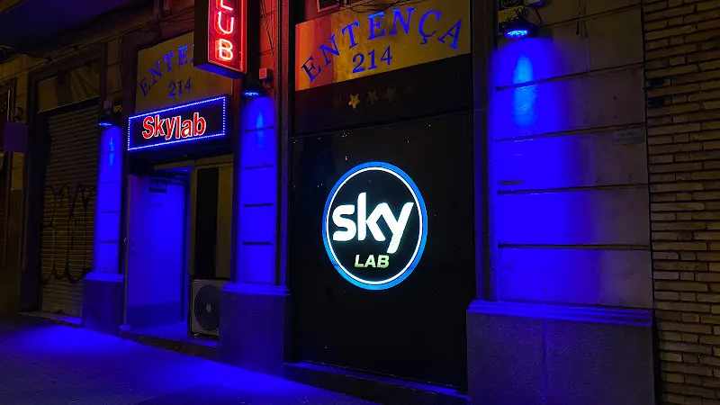 SKYLAB - Gentlemen’s Club - Club de entretenimiento para adultos en Barcelona - foto 2