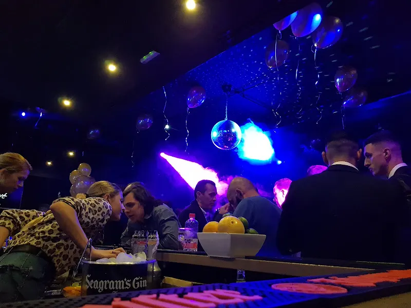Todo es mentira - Club nocturno en Las Palmas de Gran Canaria - foto 3