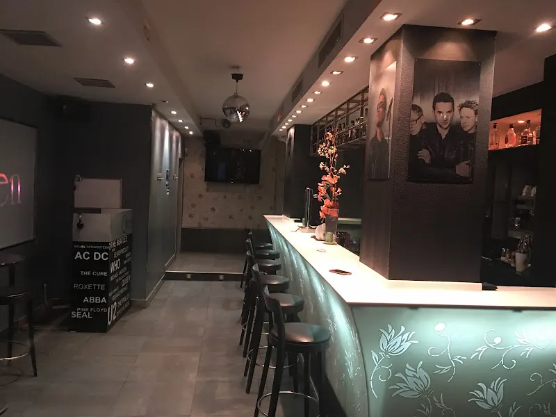 Queen karaoke Bar - Pub en Valladolid - foto 2