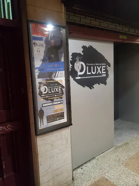Discopub Dluxe local de Baile - Pub en Gijón - foto 2