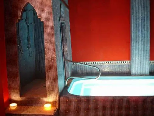 Pub Spa Noches en Gijón