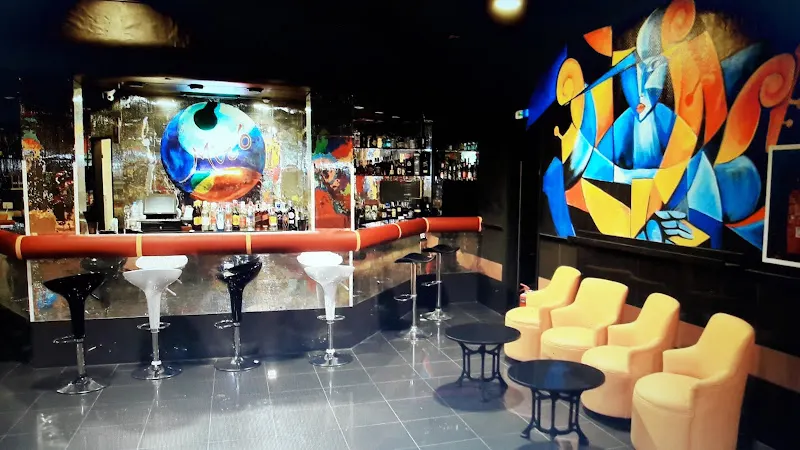 Club Miró Tenerife, Espectáculos Musicales - Bar con dardos en Santa Cruz de Tenerife - foto 2