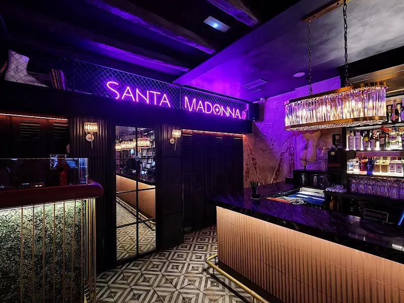 Santa Madonna - Club nocturno en Almería - foto 2