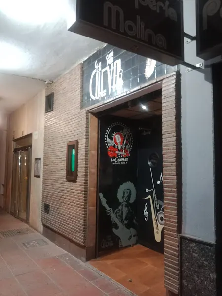Café Pub La Cueva